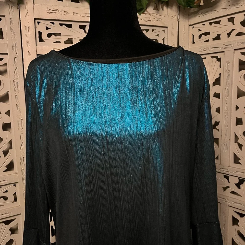 NWT! LUCKY & BLESSED GORGEOUS BOUTIQUE METALLIC TURQ BLUE LONG BELL SLEEVES TOP - Picture 2 of 10